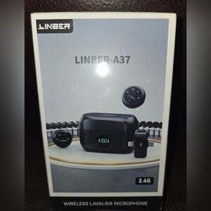 Lavalier Microphone System with Digital Display